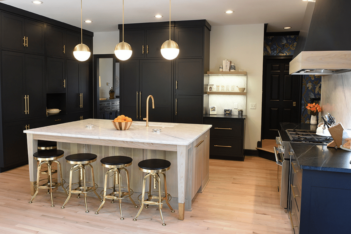 Trendy and Sleek: The Contemporary Kitchen